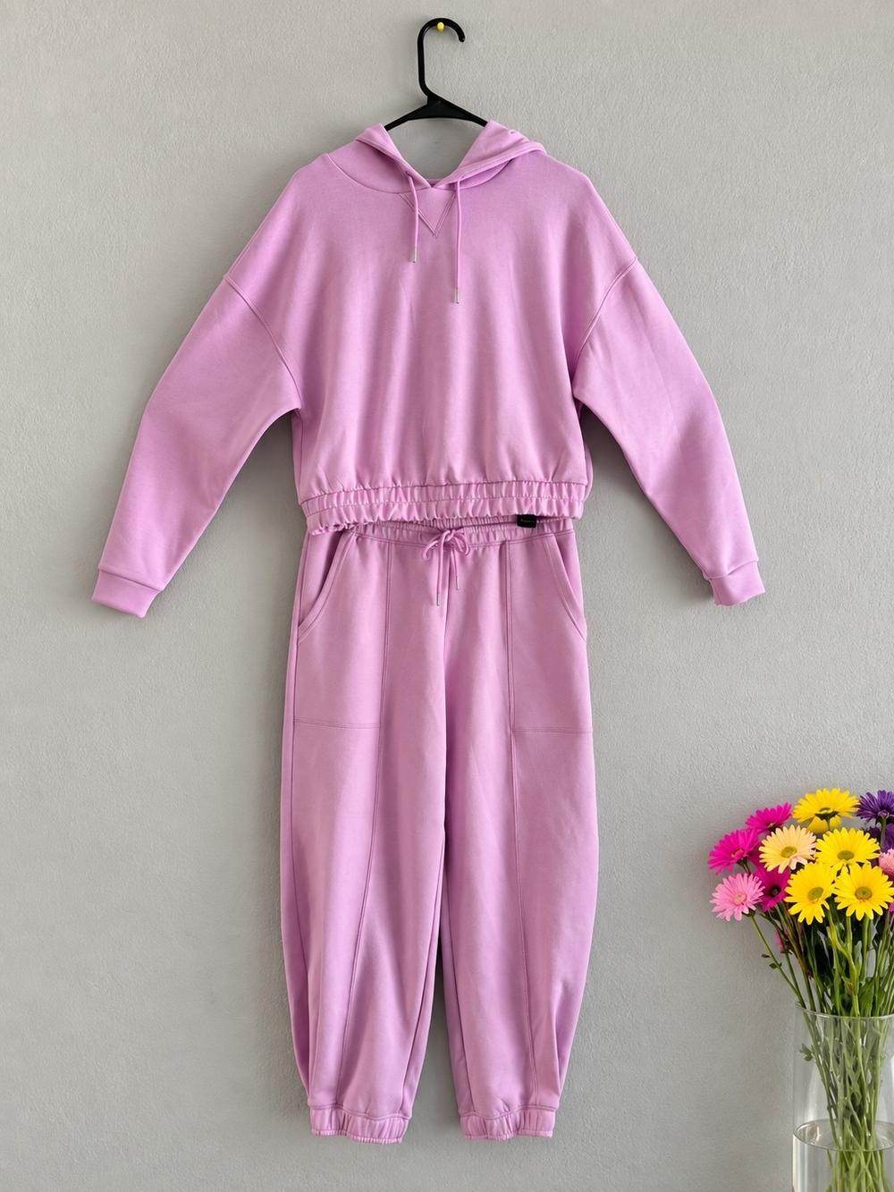 Women's Pink Hooded Sweatshirt & Joggers Set - Cozy Pullover Tracksuit